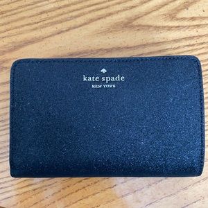 Kate Spade Lola boxed medium wallet